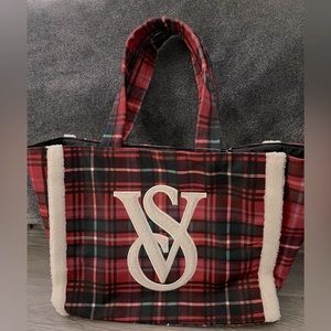 Victoria’s Secret Large Plaid Tote NWT